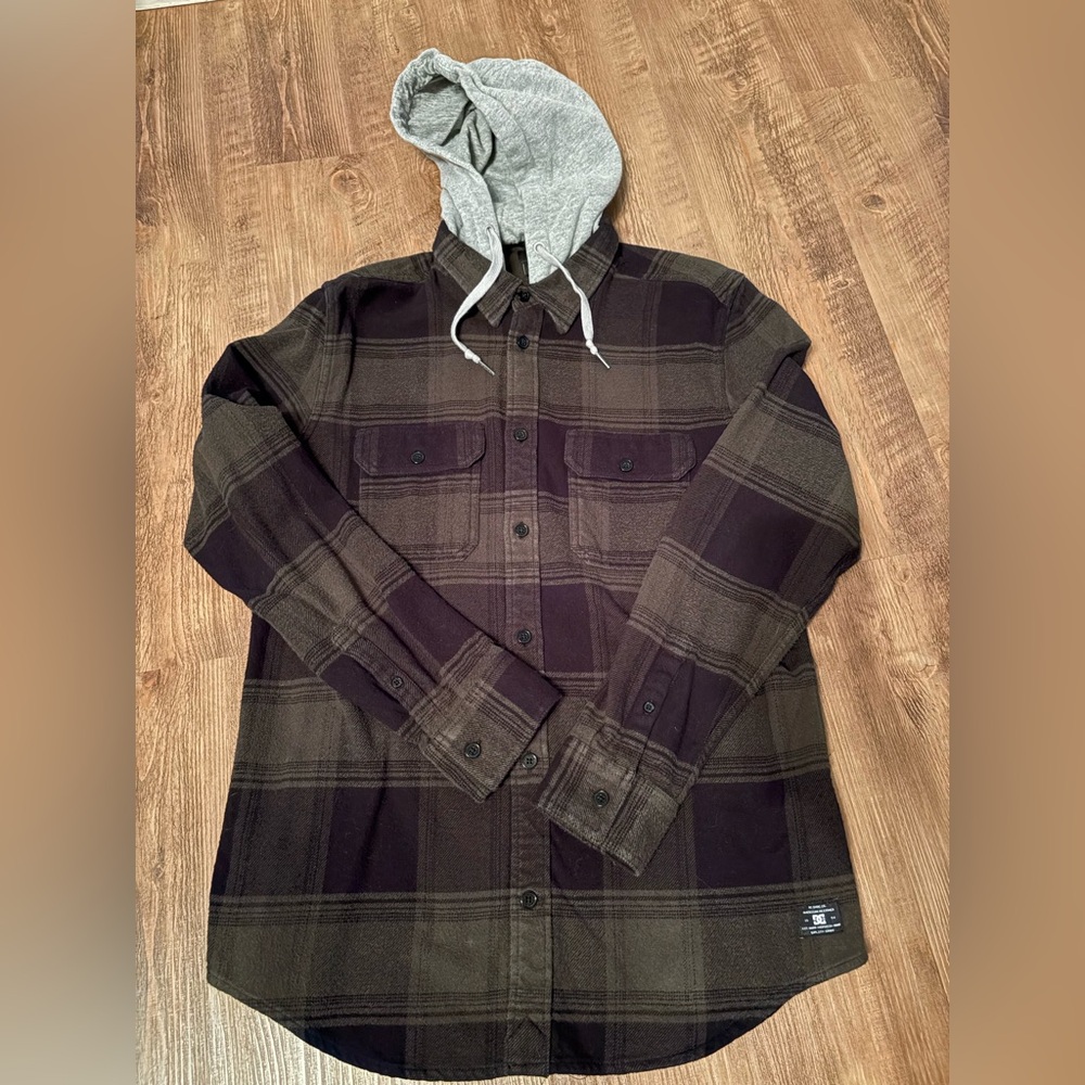 DC Green and Black bottom down shirt /  Hoodie